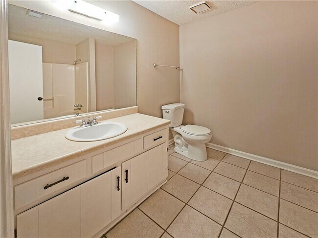 Building Photo - 2752 Northwood Ct