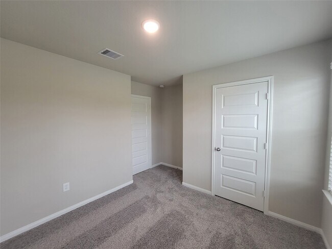 Building Photo - 11736 Whirlaway Dr