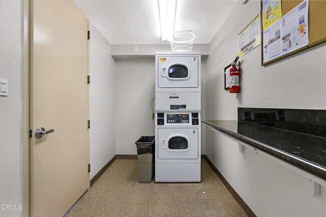 Building Photo - 1+1 Peninsula Condo on the Channel Islands Harbor w/lots of Amenities