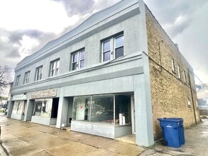 Building Photo - 2525 Delaware Ave