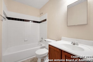 Building Photo - 827 Clover Creek