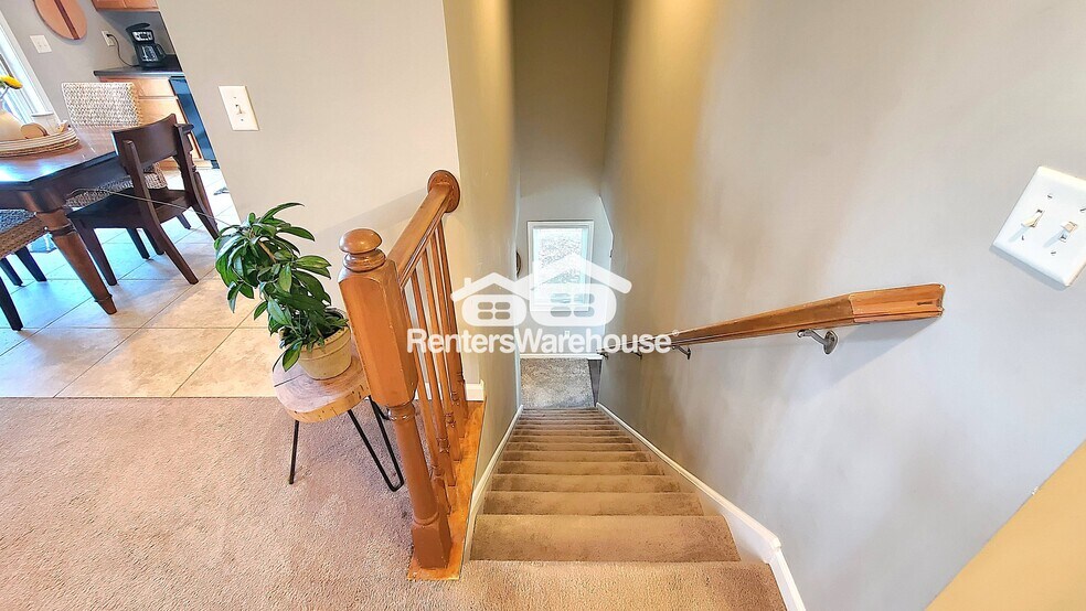 Building Photo - 319 4th St N