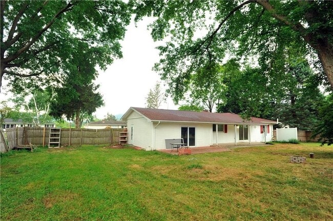 Building Photo - 15 Green Valley Dr