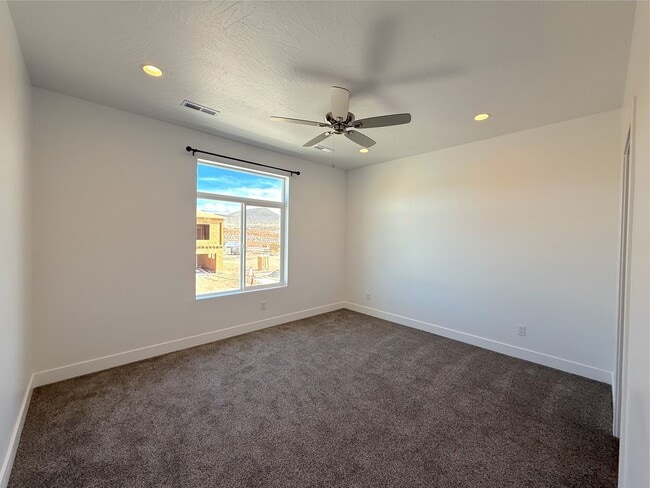 Building Photo - Brand New 3 bed, 2.5 Bath 1 car garage Townhome