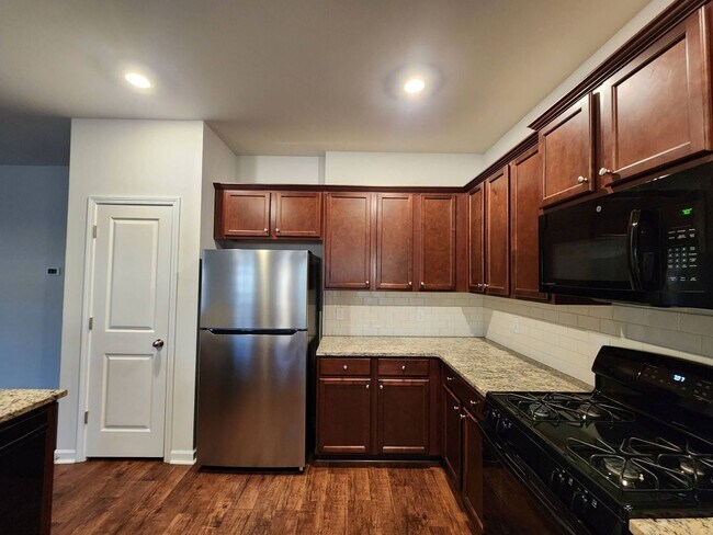 Building Photo - Cane Bay