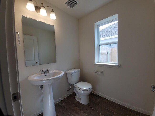 Building Photo - 17204 Adoro Dr