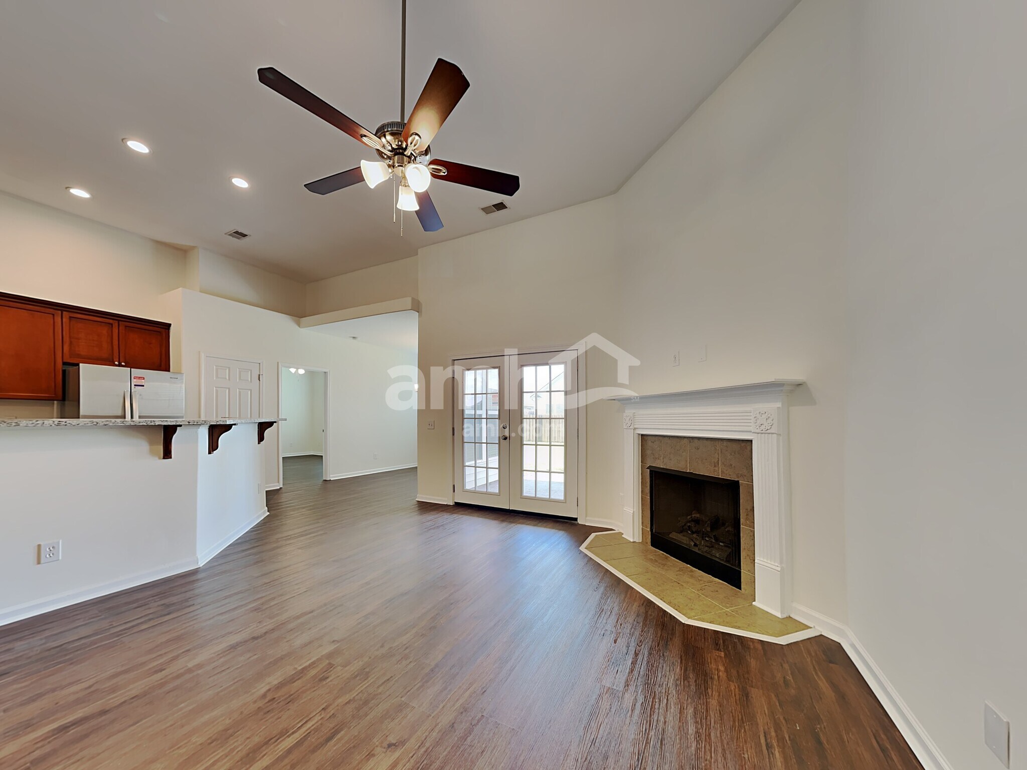 Building Photo - 161 Willow Point Cir