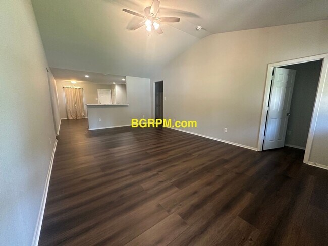 Building Photo - Great 4 Bedroom for rent!