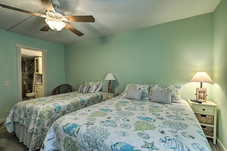 Building Photo - 6372 Palma Del Mar Blvd S