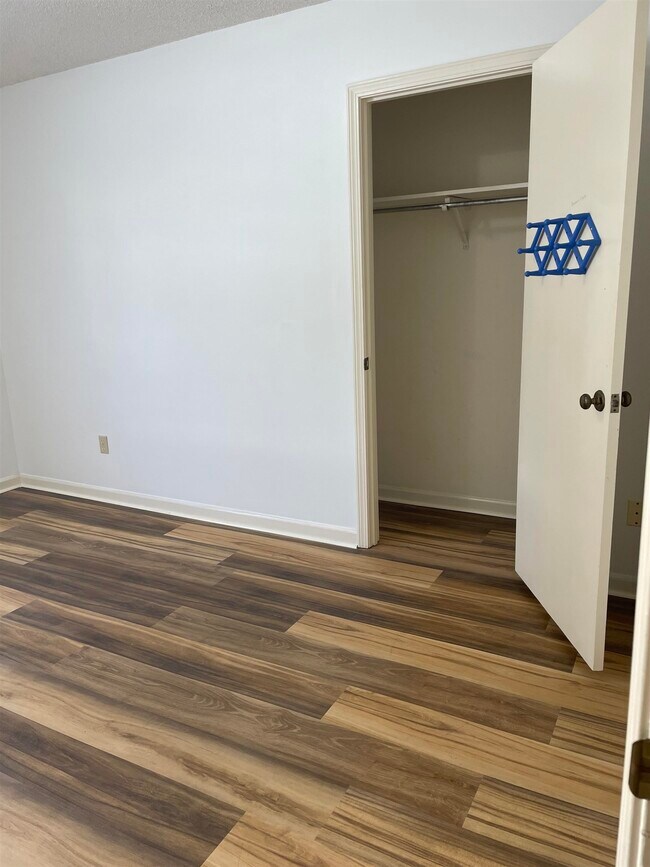 Building Photo - 2184 Wilderness Cove