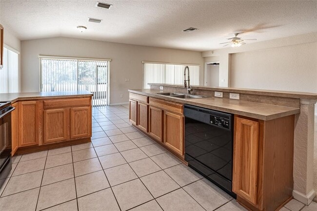 Building Photo - 5700 SW 45th St