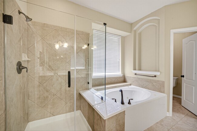 Building Photo - 6826 Sorrelwood Ln