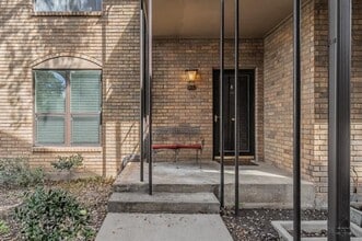 Building Photo - 4312 Bellaire Dr S