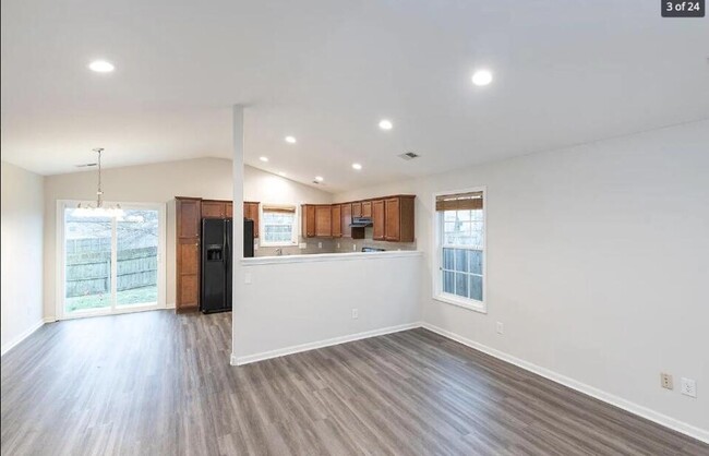Building Photo - 3221 Tiburon Way