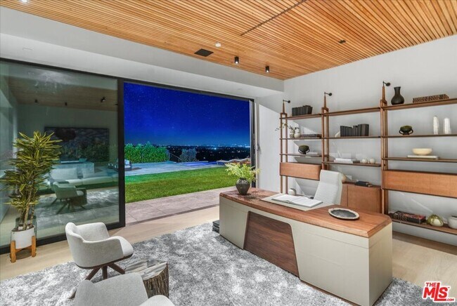 Building Photo - 766 Paseo Miramar