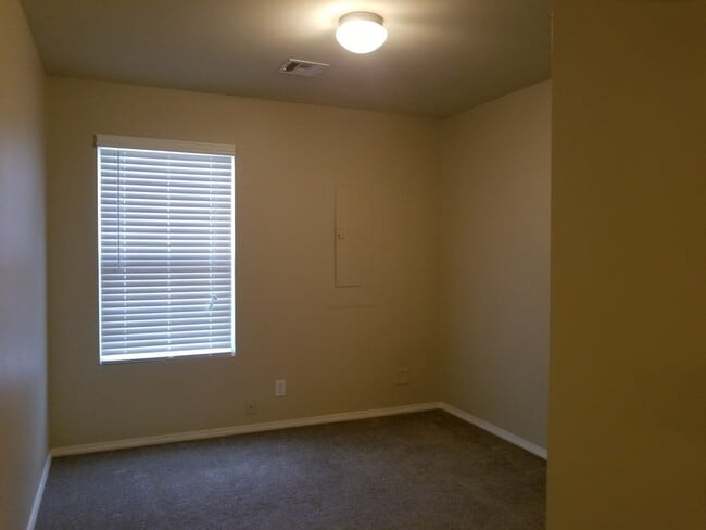 Building Photo - 3515-3515 E Hudson St