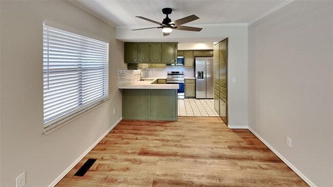 Building Photo - 7203 Edenborough Dr