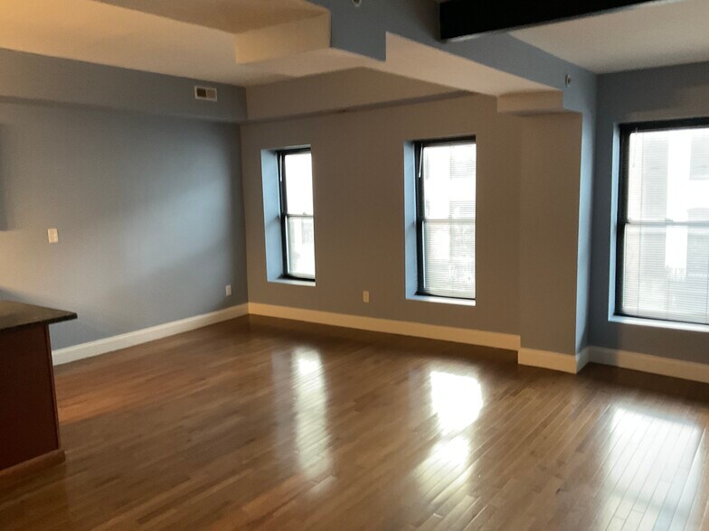 Building Photo - 1710 Fleet St