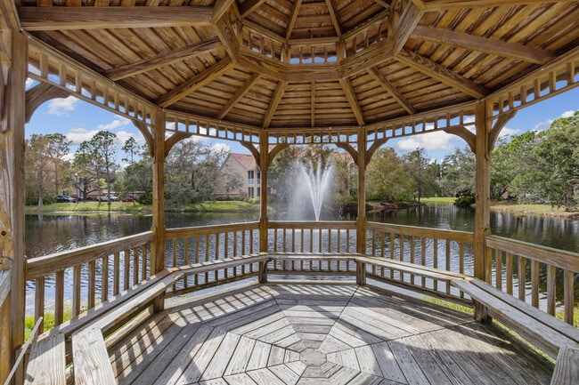 Building Photo - 4240 Central Sarasota Pky