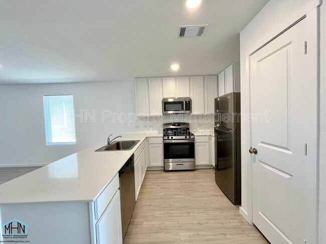 Building Photo - 12931 Kathleen St