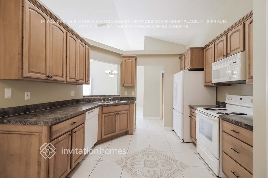Building Photo - 428 Lancers Dr