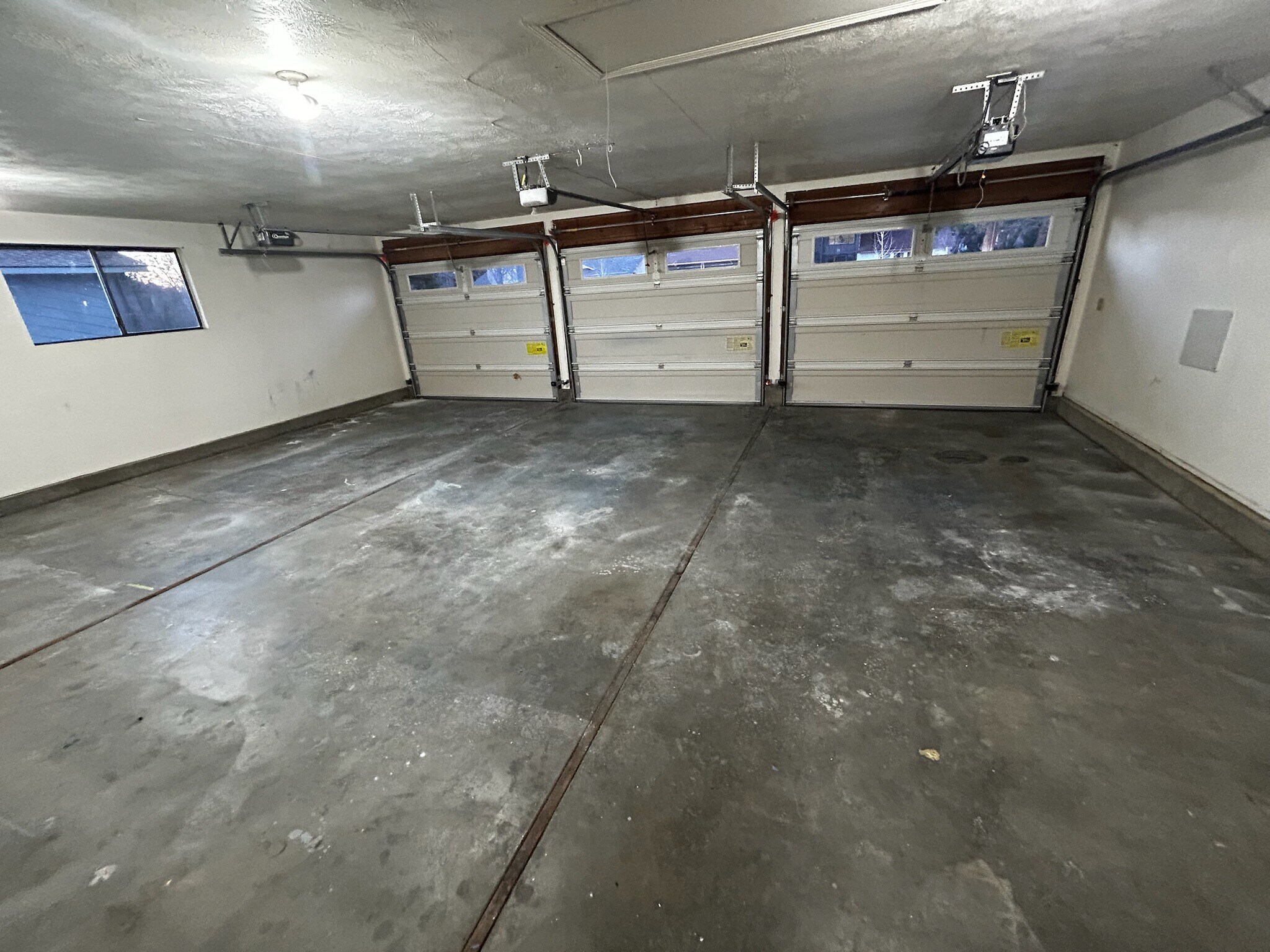 Building Photo - 454 N Pebble Beach Way