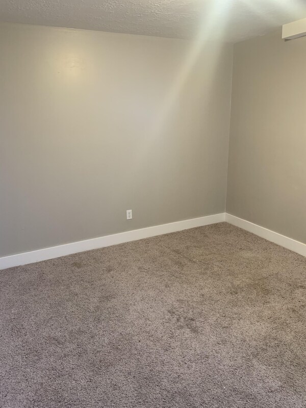 Building Photo - 3498 Valley Heights Dr