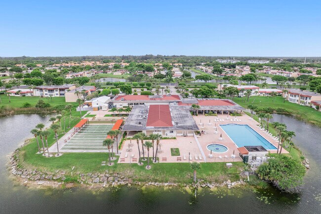 Building Photo - 118 Lake Constance Dr