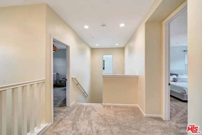 Building Photo - 25151 Golden Maple Dr