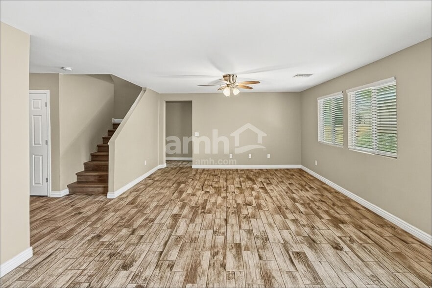 Building Photo - 8933 N Country Cove Tr