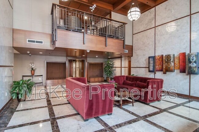 Building Photo - 1199 Pacific Hwy