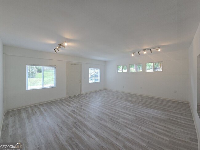 Building Photo - 2821 Meadowlark Trail NW