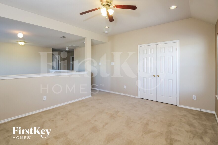 Building Photo - 4532 Fir Dr
