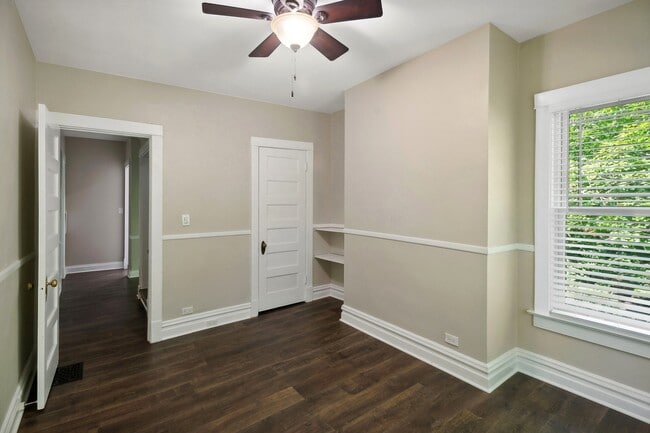 Building Photo - 2078 Linden Ave