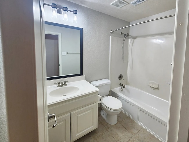 Building Photo - 2641 Sandcherry Dr