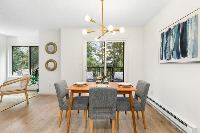 Building Photo - Newly updated, quiet condo in GREAT locati...