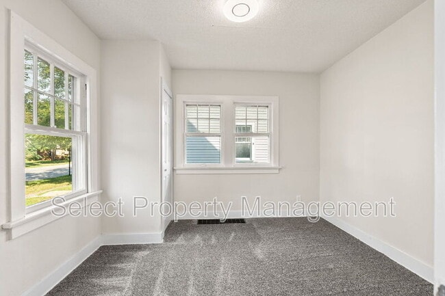 Building Photo - 1202 N Anthony Blvd