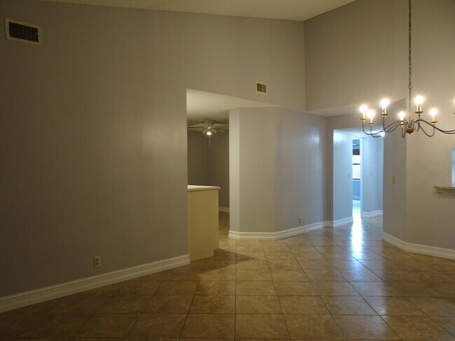 Building Photo - 12260 Sag Harbor Ct