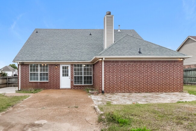 Building Photo - 12923 Fox Ridge Ln