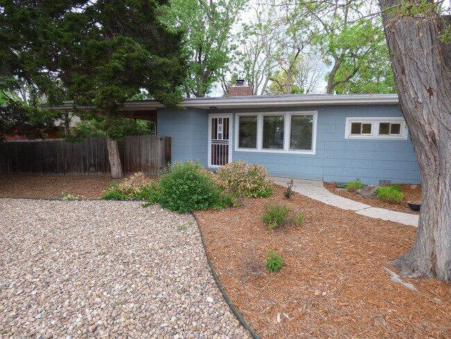 Building Photo - $0 DEPOSIT OPTION. 2 BEDROOM 1 BATH, XERISCAPED YARD CLOSE TO BELMAR, O'KANE PARK AND ST ANTHONY'S!