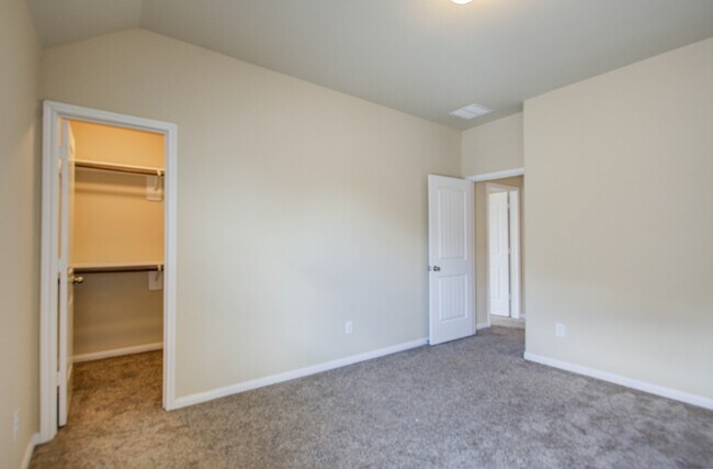 Building Photo - 17139 Devon Dogwood Trail