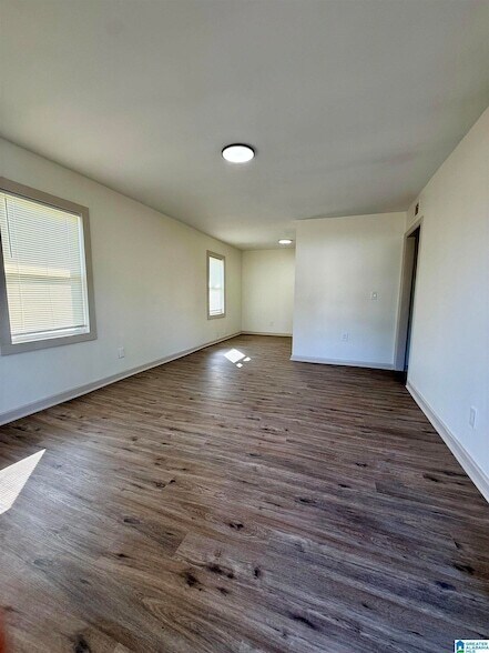 Building Photo - 5 21st Ct NW