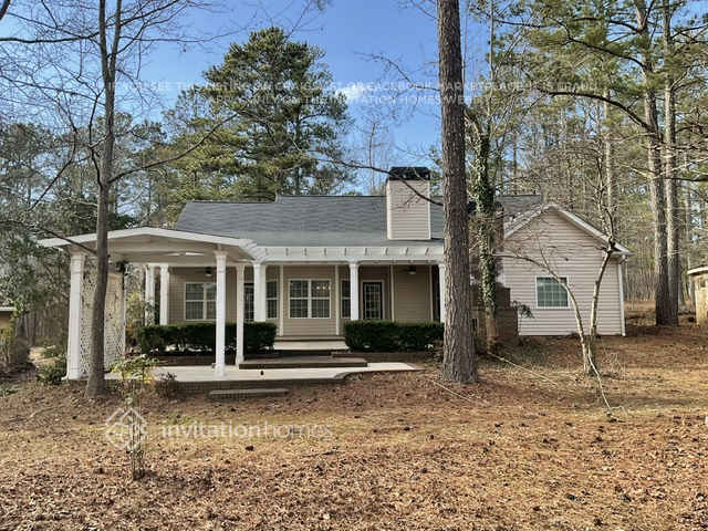 Building Photo - 4233 Essex Dr