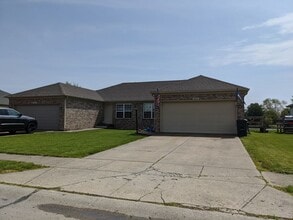 Building Photo - Quiet 2 bed 2 bath duplex home in Franklin!