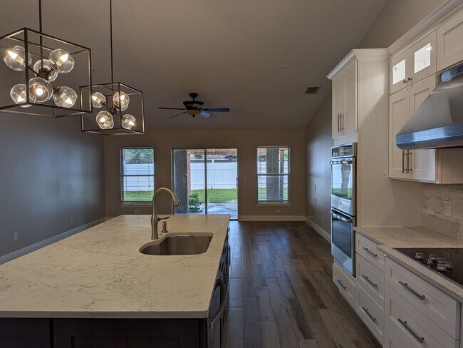 Building Photo - 5/3 Single Family Home at East Lake Cove i...
