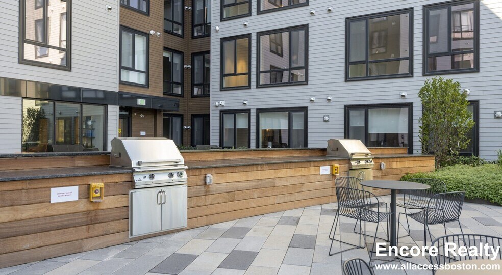 Building Photo - 1550 Soldiers Fld Rd