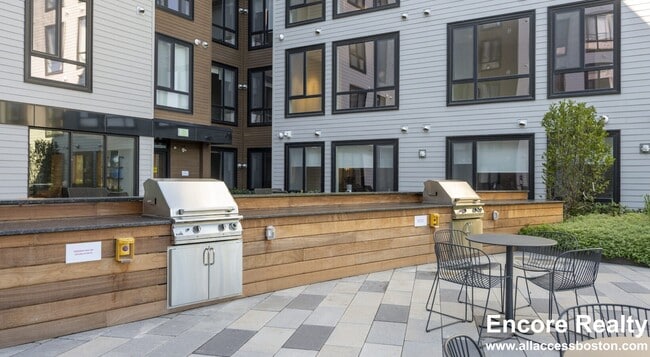 Building Photo - 1550 Soldiers Fld Rd