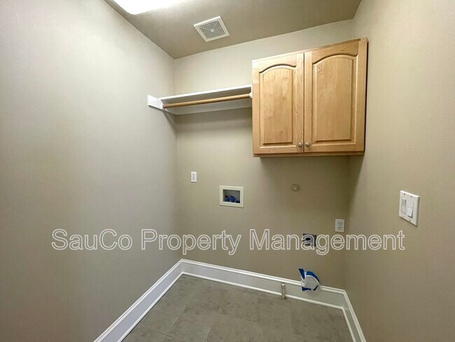 Building Photo - 12766 NW Bayonne Ln