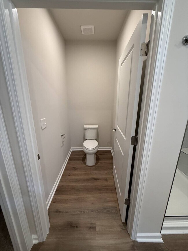 Building Photo - 4319 Hartshorn Cir