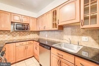 Building Photo - 900 24th St NW